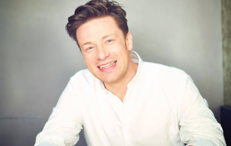 Jamie Oliver, tată pentru a cincea oară | FOTO