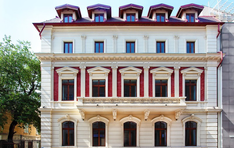 Fostul sediu al Liceului ”Nicolae Tonitza”, scos la licitație