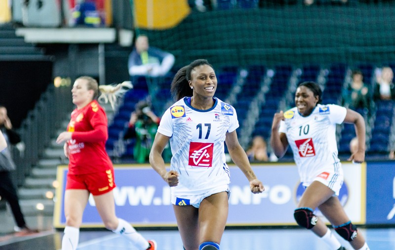 Franțuzoaica Siraba Dembele a semnat cu CSM București. Handbalista e campioană mondială și europeană