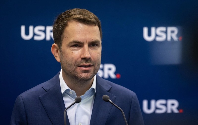 USR nu va ataca la CCR eliminarea pensiilor speciale ale parlamentarilor