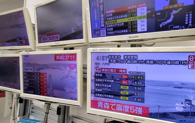 Tsunami în Japonia după un cutremur puternic cu magnitudinea de 7,4