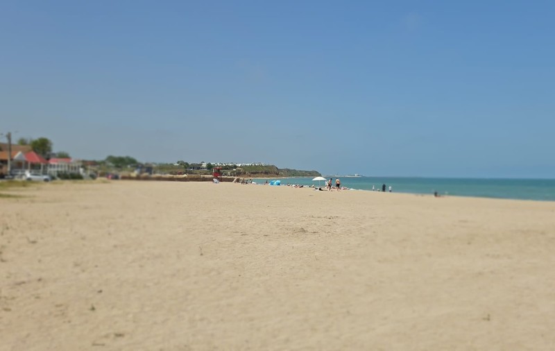 Peste 1.300 de persoane au fost evacuate de pe plajele litoralului după explozia unei drone ucrainene în Portul Constanța