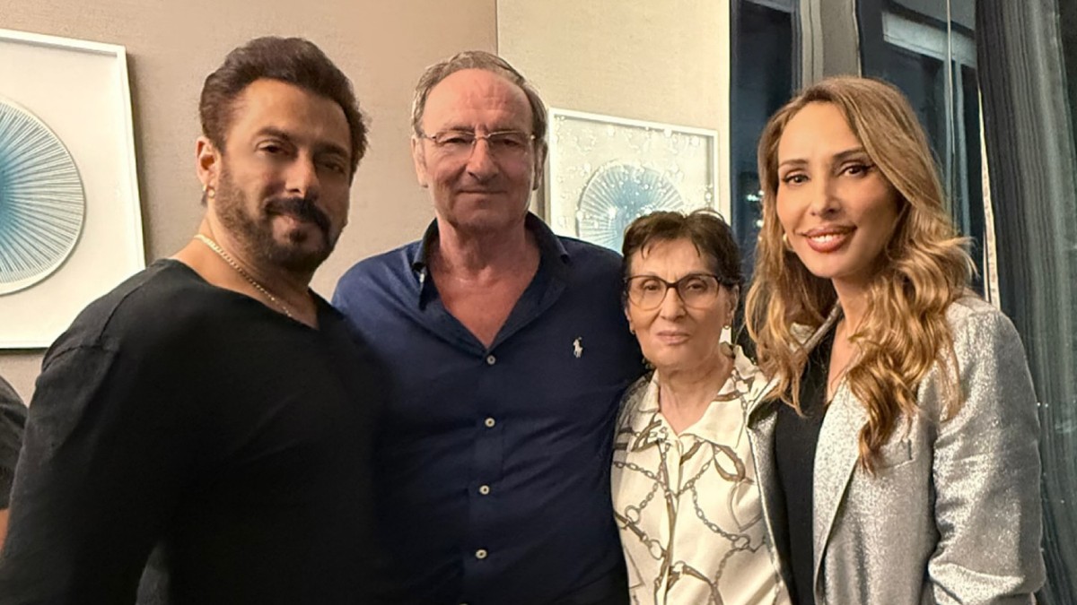 Iulia Vântur, părinții ei și Salman Khan