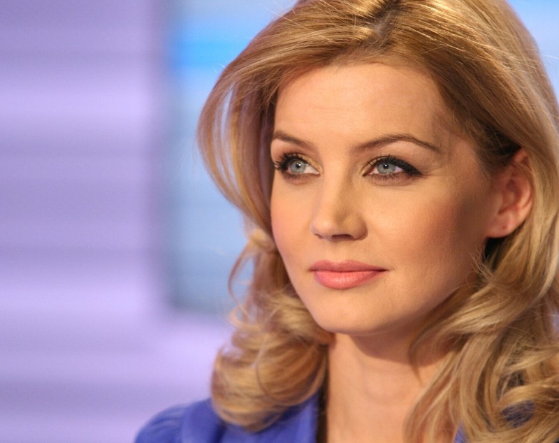 Monica Dascălu confirmă revenirea la pupitrul știrilor Pro TV, după doi ani de pauză. „Am crescut și am evoluat”
