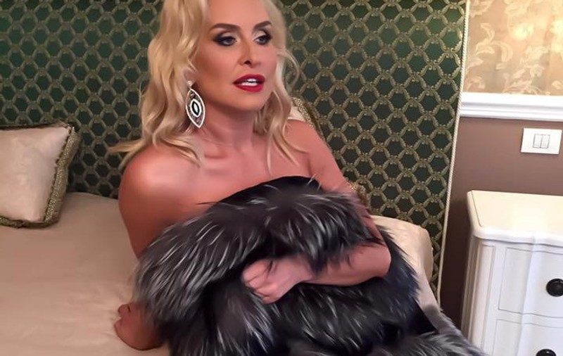 Vica Blochina despre situația-limită din viața ei și despre relația cu fostul amant, Victor Pițurcă. Blonda scoate totul la iveală