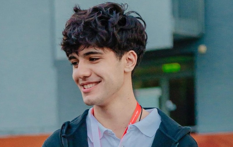 Alexandru Jerpelea, elevul de 17 ani care a creat primul traducător de aromână: „Suntem fericiți că am produs un așa entuziasm” | INTERVIU