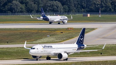 Lufthansa închide divizia CityLine: zborurile către România, afectate de retragerea a 27 de aeronave din cauza crizei de combustibil