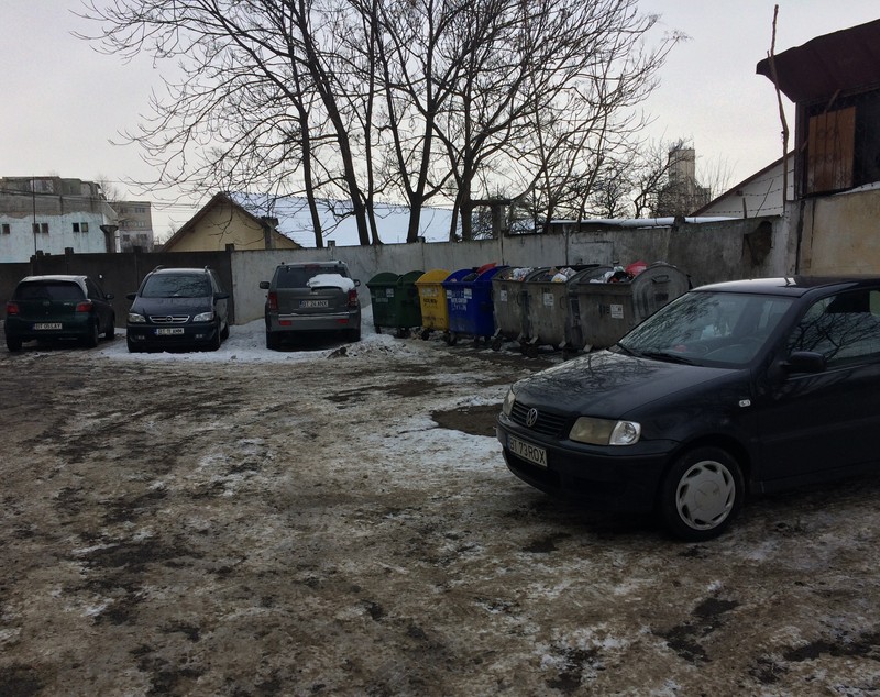 Dorel lovește la Botoșani. A blocat mai multe mașini într-o parcare GALERIE FOTO