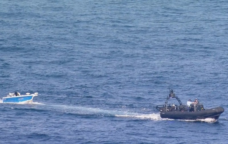 Un bărbat a murit, iar un altul a fost rănit, după ce o balenă a lovit barca în care se aflau, în largul coastelor Australiei