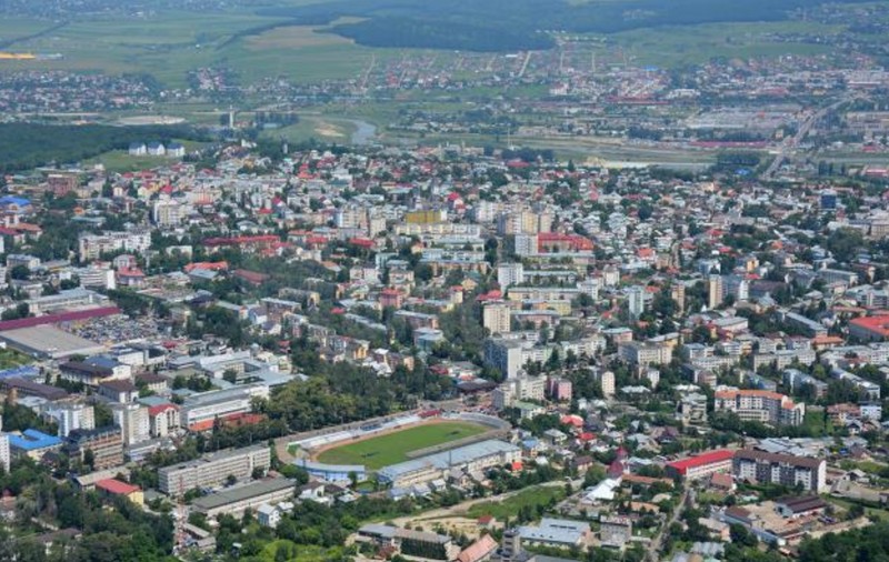 Municipiul Suceava și alte trei localități intră de marți în scenariul roșu. Școlile vor rămâne deschise luni
