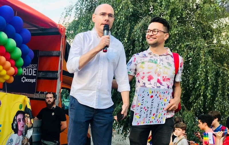 Activist LGBT, despre inițiativa AUR pentru „inocența copiilor”: „E înfiorător de arogant să te crezi superior pentru că te-ai născut heterosexual”