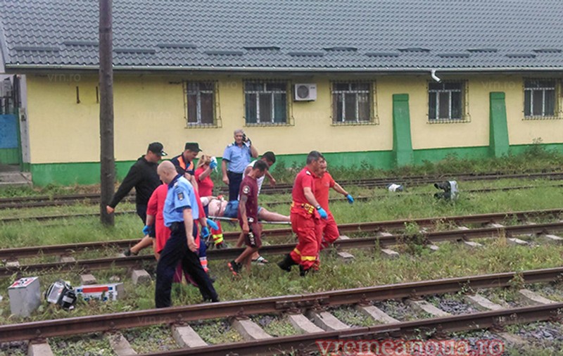 Un bărbat a încercat să se sinucidă în gara din Vaslui. S-a aruncat de pe pasarela unde a murit o femeie