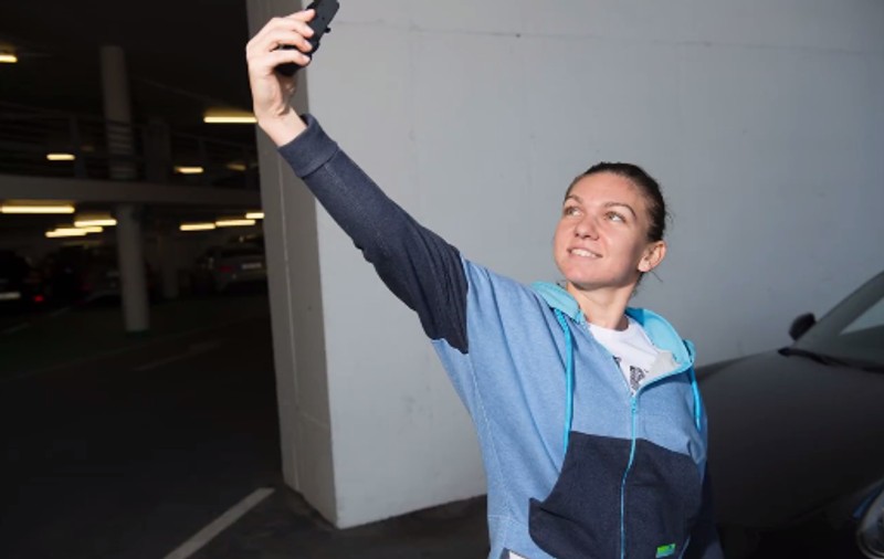 Simona Halep se revede, la Stuttgart, cu ”coșmarurile” de la Cluj. Ținută sport afișată la petrecerea jucătoarelor