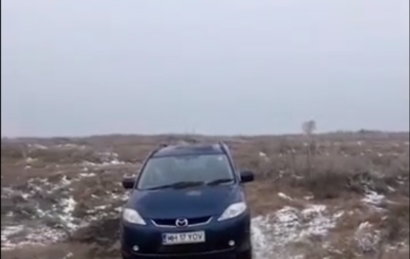 Un bărbat dat dispărut de familie a fost găsit mort în propria mașină