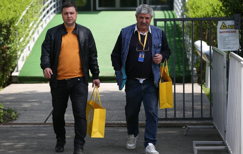 FOTO | Adunarea Generală a FRF 2019. S-a schimbat sigla FRF. Trolere și alte suveniruri, cadou pentru membri! Cine e Maria Ceaușilă, senzația zilei