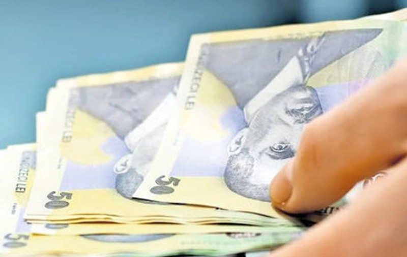 O poștăriță a fugit cu banii de curent ai localnicilor! Prejudiciu de 50.000 de lei