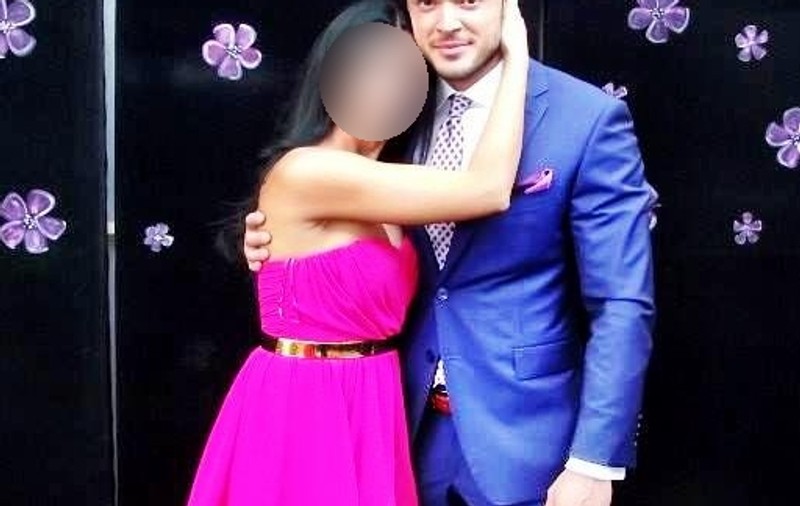Victor Slav, DECLARAŢIE DE DRAGOSTE PENTRU O ALTĂ FEMEIE! Uite pe cine ţine în braţe prezentatorul | FOTO