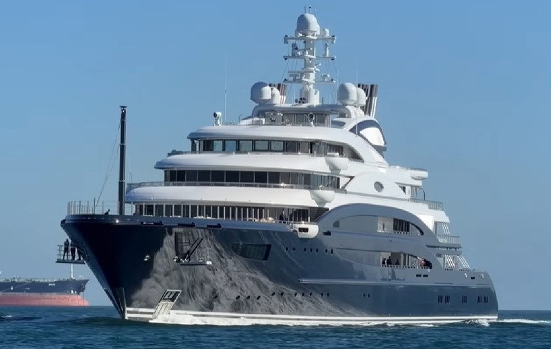 Prințul Arabiei Saudite a cumpărat un superiaht de 500 de milioane de dolari, dar a avut o cerință specială