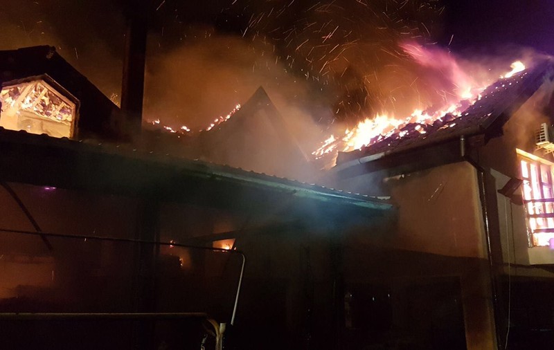 Incendiu la o pensiune din Timiș GALERIE FOTO
