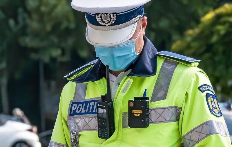 Polițistul care se pensa în Dristor și nu s-a dus la o urgență spune că era la filaj în salonul de înfrumusețare