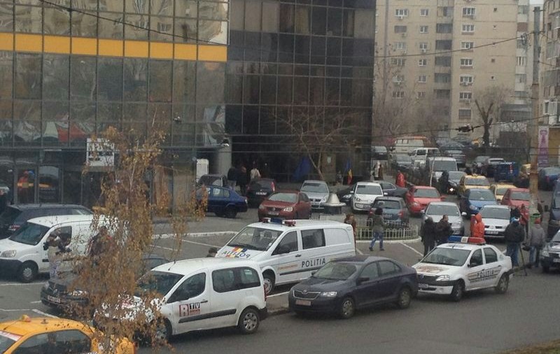 INCIDENT ŞOCANT ÎN BUCUREŞTI! O femeie a fost ÎNJUNGHIATĂ la locul de muncă, chiar de SOŢUL EI