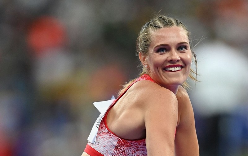 Atleta celebră pe OnlyFans Alysha Newman a cucerit bronzul olimpic la săritura cu prăjina și a celebrat cu un „twerk” pe pistă