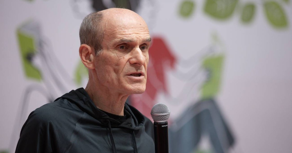 Cristian Tudor Popescu a avertizat că, dacă moțiunea de cenzură trece, poate apărea o criză în sistemul bancar, iar populația ar reacționa prin retrageri masive de bani