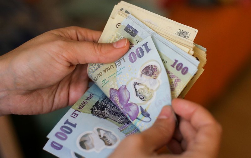 Cine primește banii neîncasați după moartea unui pensionar și care e procedura