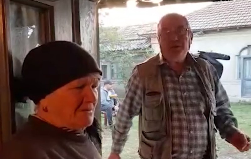 VIDEO REPORTAJ. Gratia ține cu Dragnea! Cei mai mulți dintre localnicii din comuna natală a liderului PSD își apără ...consăteanul. ”A învățat bine, n-a făcut rele!”