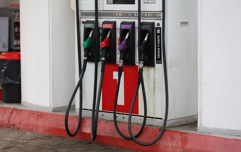 Benzina rămâne mai scumpă decât motorina, dar diferența dintre ele s-a micșorat, marți, 2 iunie 2026. Cât costă un litru de carburant, în București, Cluj-Napoca, Timișoara, Iași și Constanța