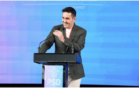 Claudiu Manda, europarlamentar PSD: va fuma din nou pe stadionul Ion Oblemenco, deși e interzis