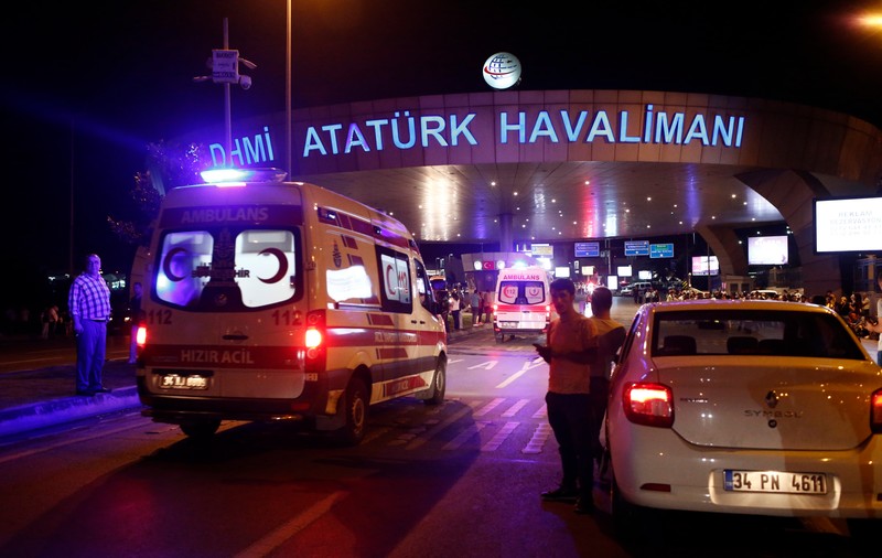 Atentate Istanbul | MAE: 40 de români au cerut ajutor în urma atacului terorist