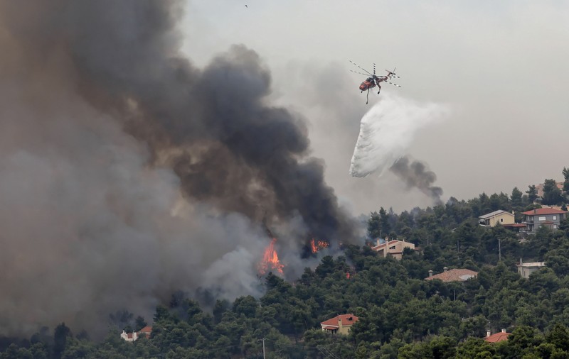 MAE a emis atenționare de călătorie pentru Grecia. Țara e sub alerte de caniculă și vijelii