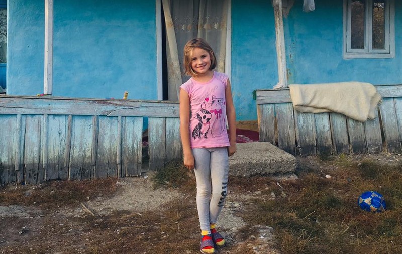 Drama fetiței din Iași care are grijă de părinții ei grav bolnavi. „Îmi doresc să îmi văd părinţii sănătoşi”