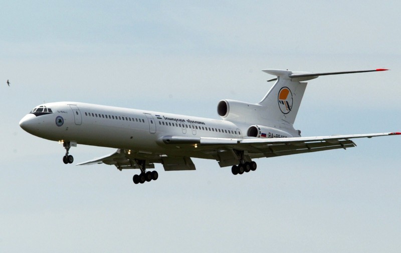 Rusia a consemnat la sol toate avioanele Tupolev-154, în urma tragediei aviatice din Marea Neagră