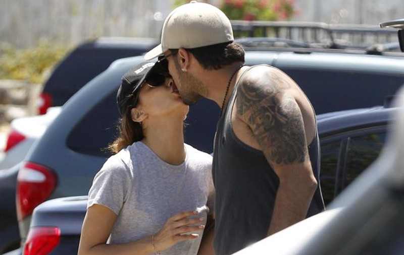Dragoste mare, mon cher! Eva Longoria și Eduardo Cruz se giugiulesc în stradă | FOTO
