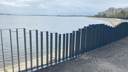 Așa arată noua balustradă de pe lac