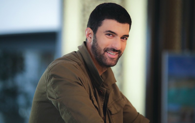 Actorul Engin Akyürek a fost ales „Cel mai frumos bărbat din lume”. L-a depășit pe Johnny Depp