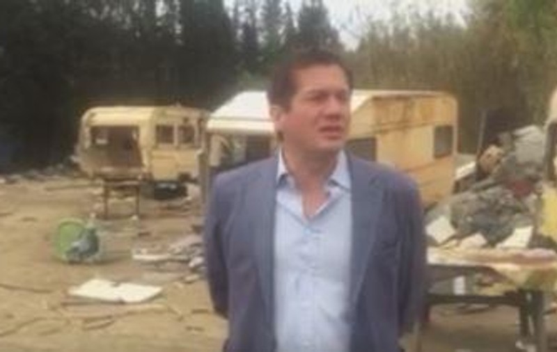 Primar din Franţa, la demolarea unei tabere de romi: „Aceşti oameni fură tot ce pot”