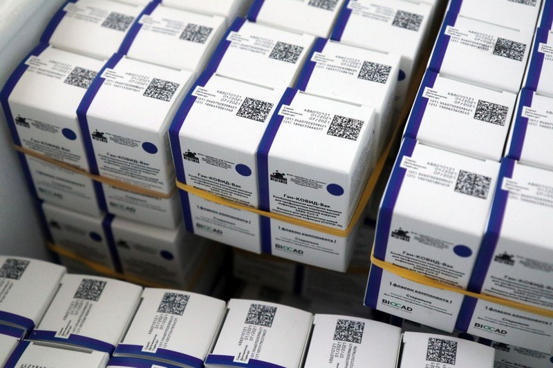 Vaccinul rusesc e vândut la suprapreț statelor sărace de intermediarul arab