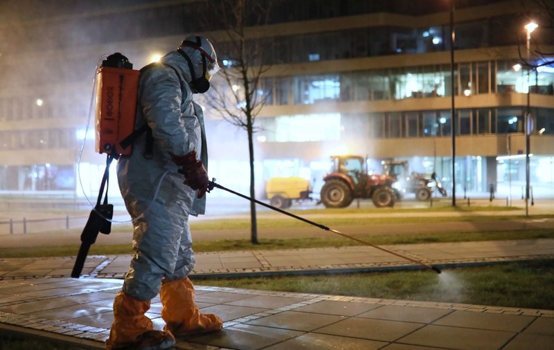 Polonia începe de duminică relaxarea restricțiilor și repornirea treptată a economiei