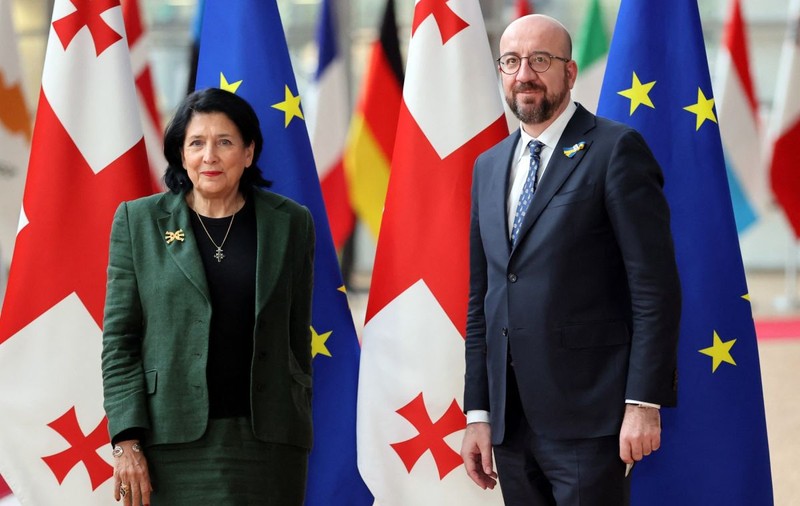 Georgia a solicitat oficial aderarea la Uniunea Europeană. Ar putea urma Republica Moldova