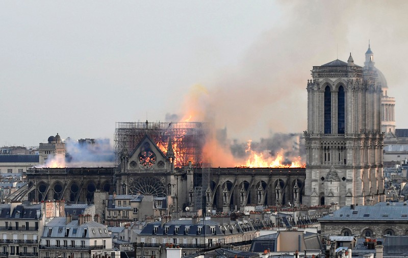 Incendiul de la Notre Dame provocat de un scurtcircuit sau de o țigară