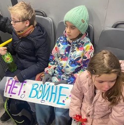 Trei copii reținuți, potrivit unui politician de opoziție din Moscova