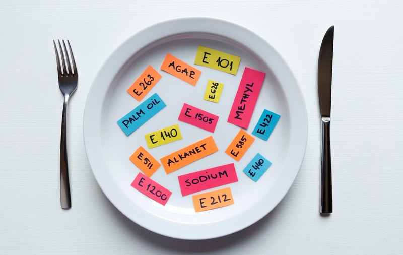 Aditivii alimentari sunt asociați cu un risc crescut de diabet de tip 2, potrivit unor noi studii