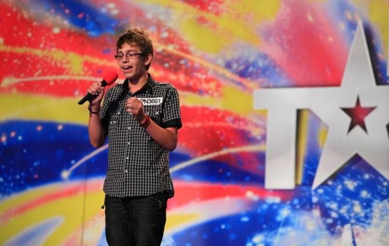 Cu ce se ocupă Narcis Ianău, la 10 ani de la apariția la „Românii au talent”. Tânărul artist e complet schimbat