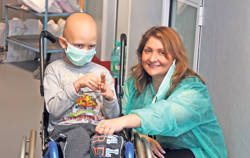 CAMPANIE LIBERTATEA! EROII ANONIMI AI ROMÂNIEI | Ea este îngerul salvator al copiilor bolnavi de cancer!