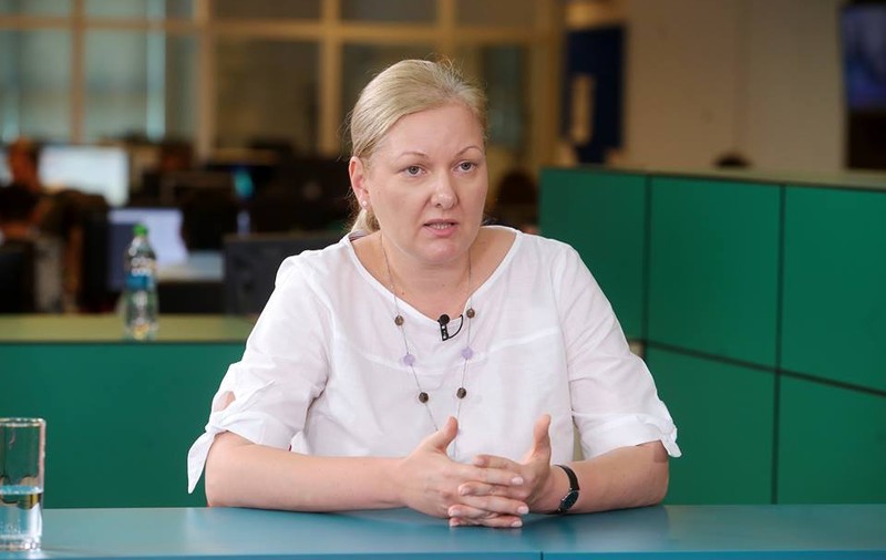 VIDEO/ Cătălina Surcel, președintele Asociației Telefonul Copilului, la Interviurile Libertatea Live, în cadrul campaniei „Sindromul Italia. Copii bolnavi de dor de mamă”