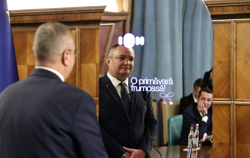 Consilierul-robot ION a primit jumătate de milion de mesaje, în prima săptămână de la lansare. Ce i-au transmis românii