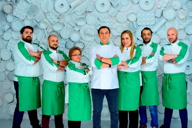 Chefi la cuțite și-a ales cele trei echipe. Urmează confruntările
